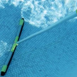 Balai Piscine Multi Surface XPRO 70cm Avec Manche Téléscopique 480cm KERLIS - Vert Fluo - Extérieur - Extensible